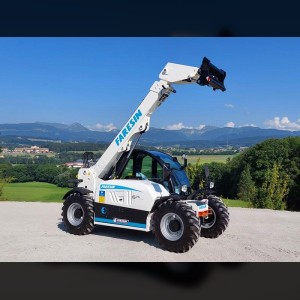 Telescopic forklift 2.6T electric
